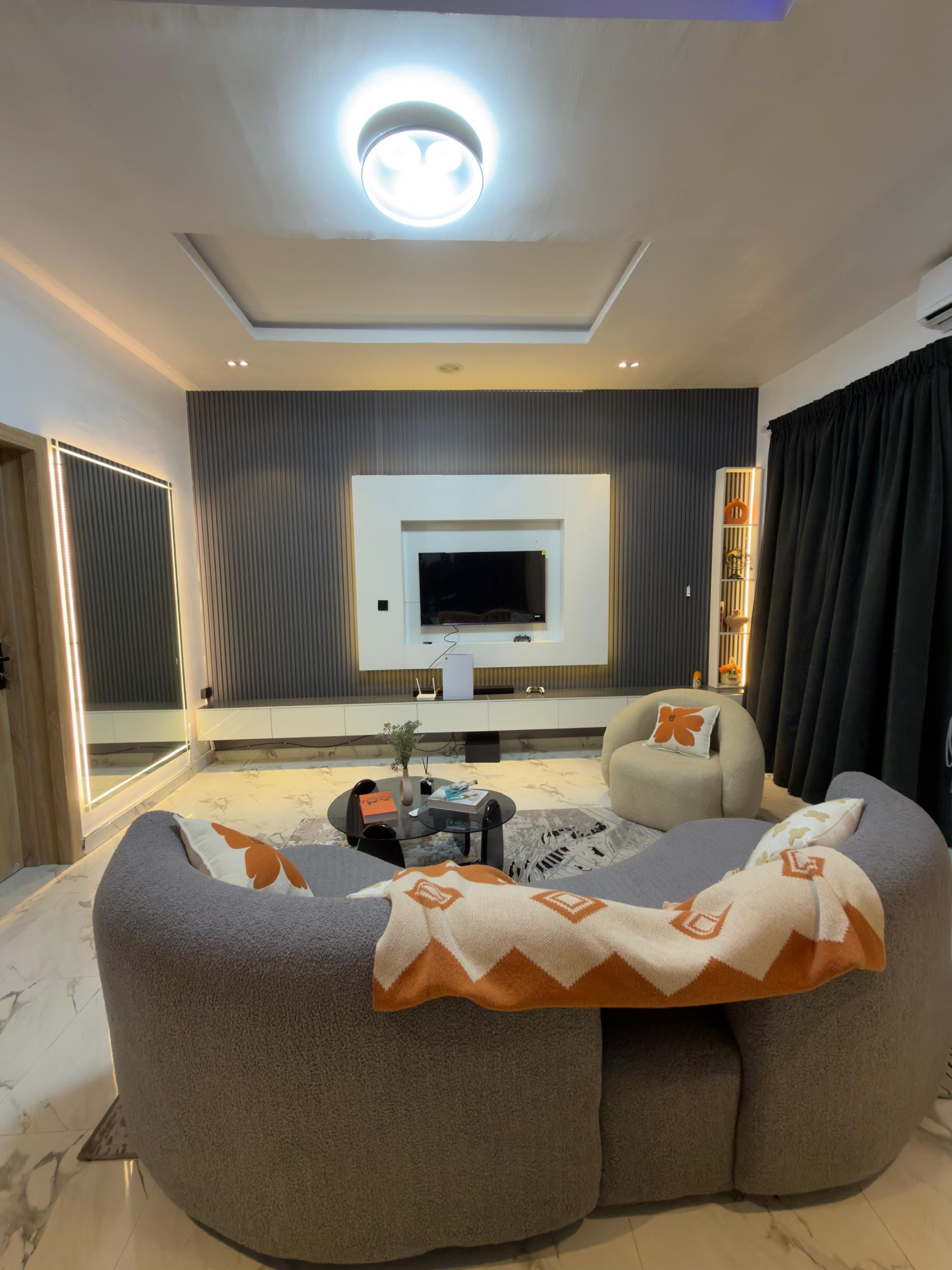 1 BEDROOM LUXURY APARTMENT 